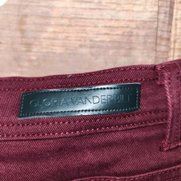 ⭐️ Gloria Vanderbilt burgundy petite jeans - Picture 4 of 7
